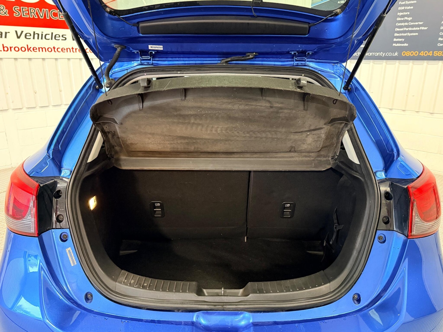 Used Mazda Mazda2 2015 for sale - 76538794: Photo 15