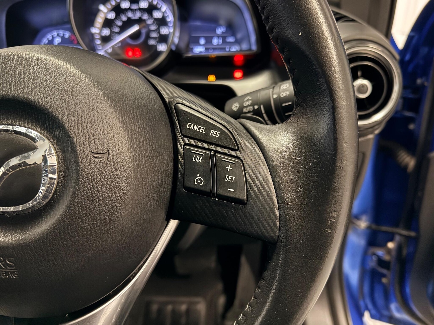 Used Mazda Mazda2 2015 for sale - 76538794: Photo 25