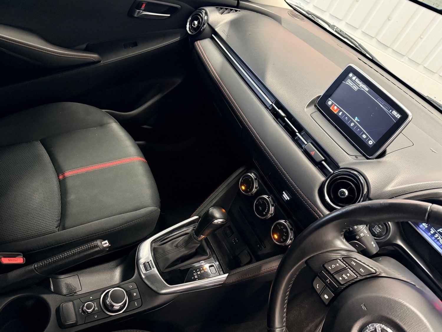 Used Mazda Mazda2 2015 for sale - 76538794: Photo 29