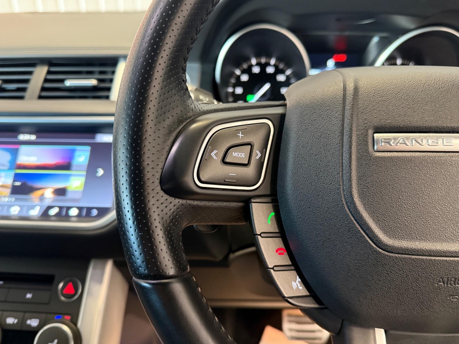 Used Land Rover Range Rover Evoque 2018 for sale - 76121422: Photo 22