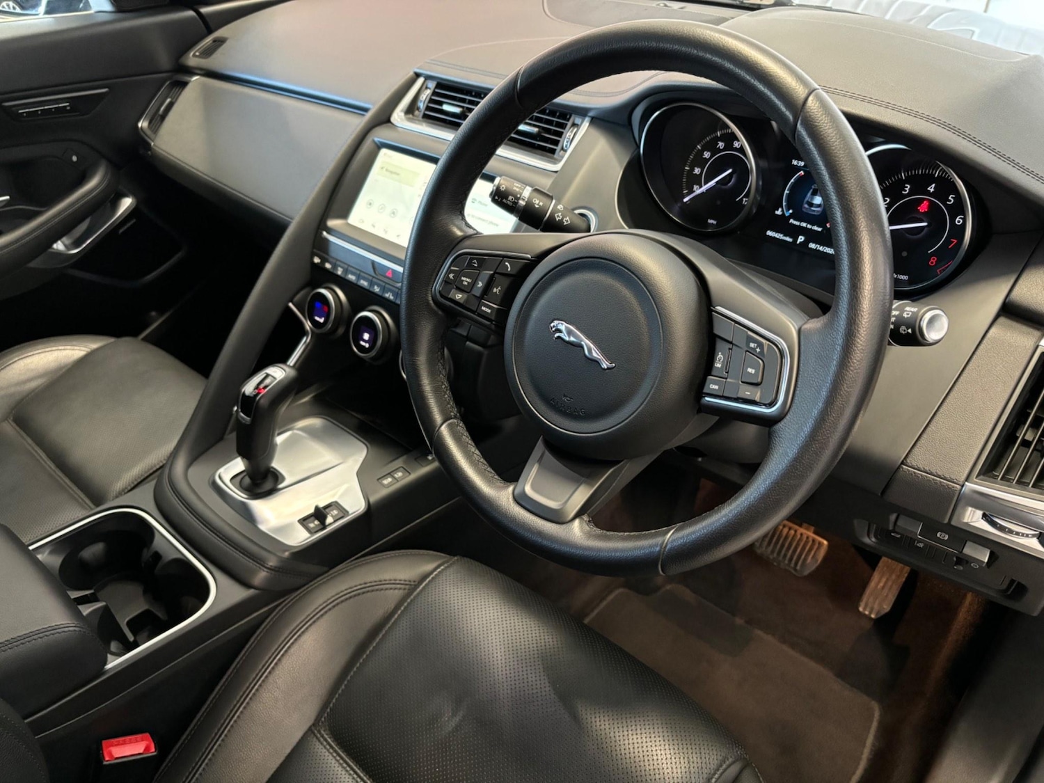 Used Jaguar E-Pace 2020 for sale - 76753323: Photo 14