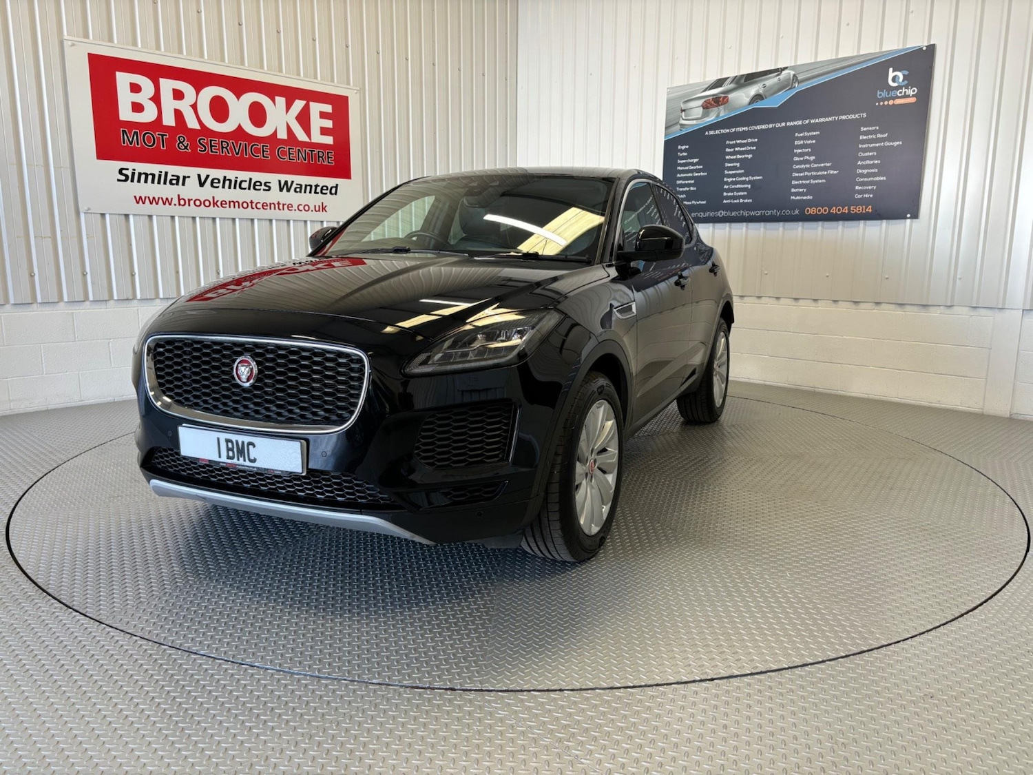 Used Jaguar E-Pace 2020 for sale - 76753323: Photo 2