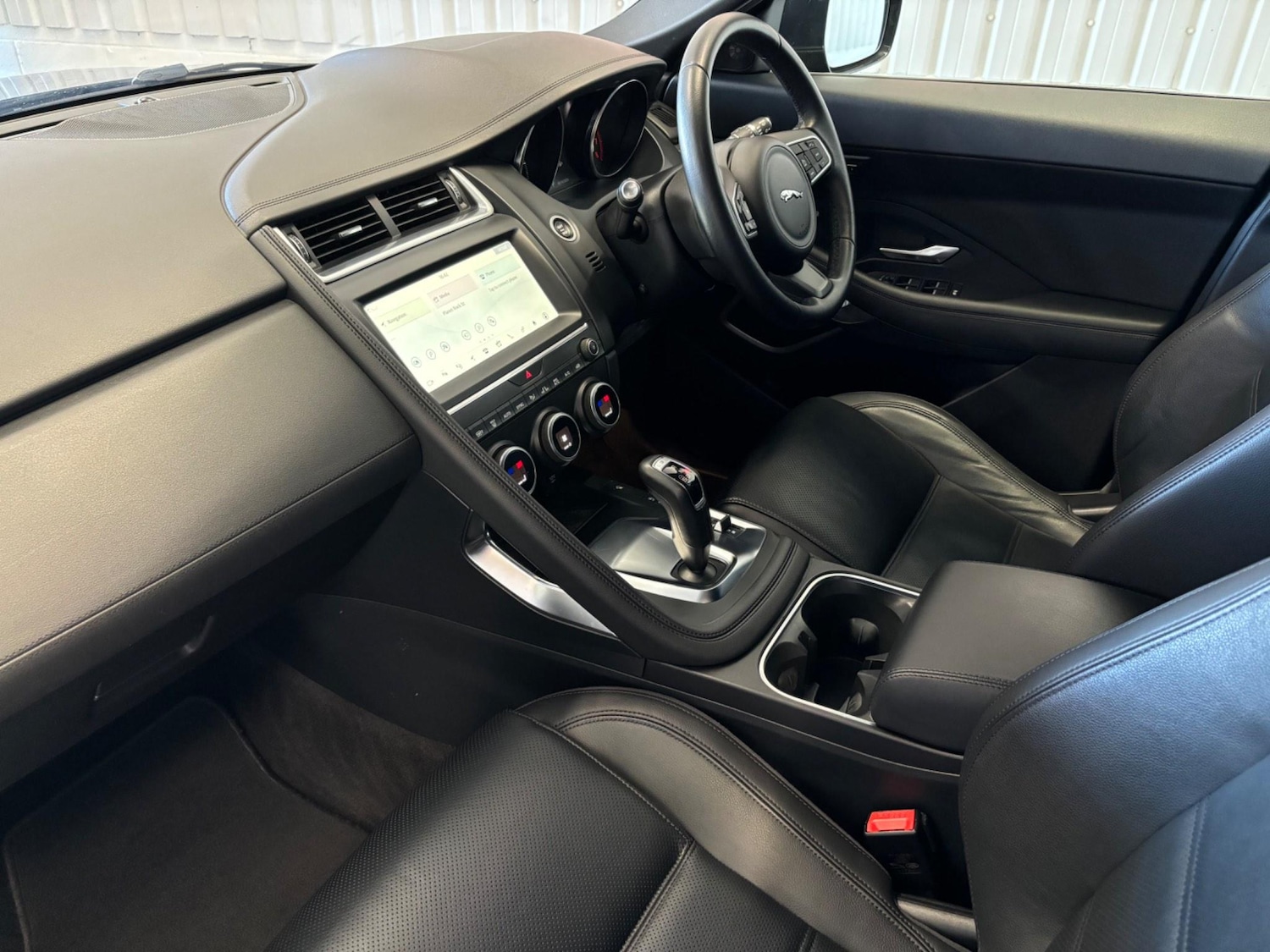 Used Jaguar E-Pace 2020 for sale - 76753323: Photo 24