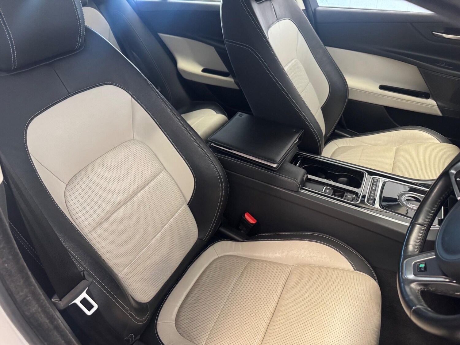 Used Jaguar XE 2018 for sale - 78171085: Photo 17