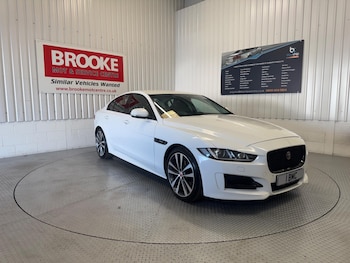 Used Jaguar XE 2018 for sale - 78171085: Photo
