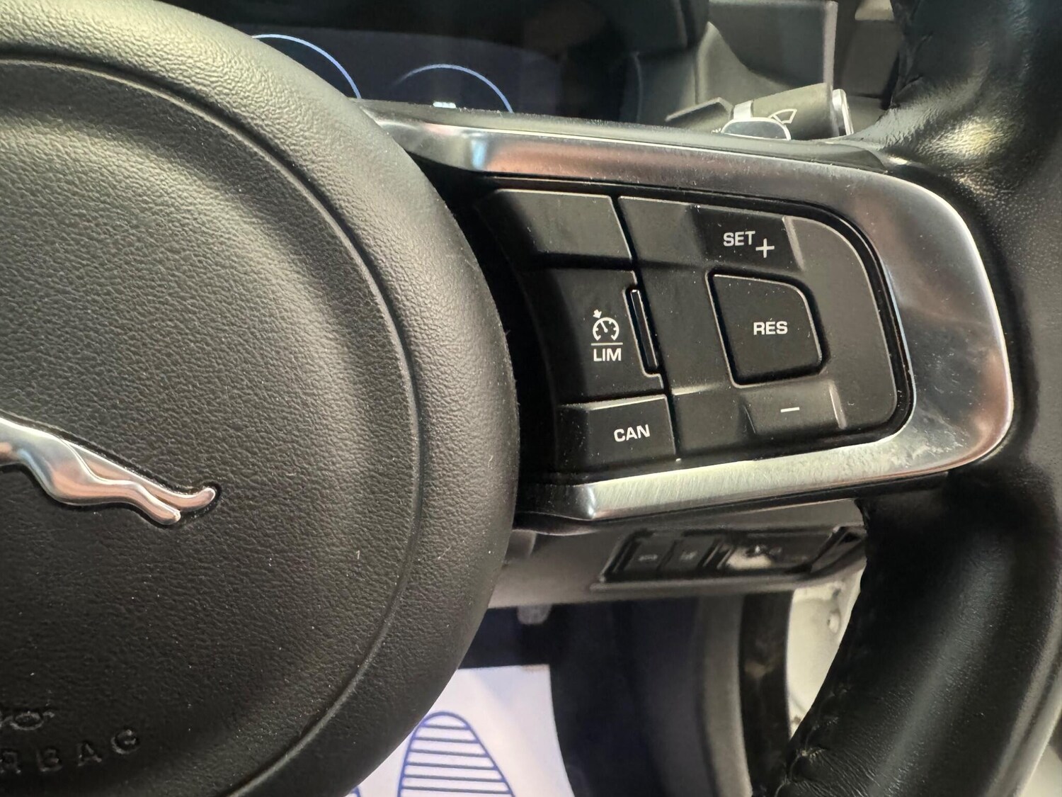 Used Jaguar XE 2018 for sale - 78171085: Photo 24