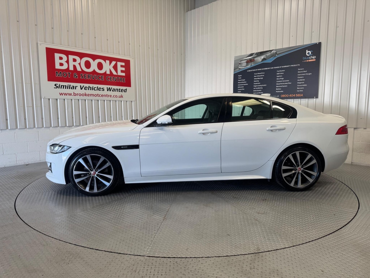 Used Jaguar XE 2018 for sale - 78171085: Photo 7