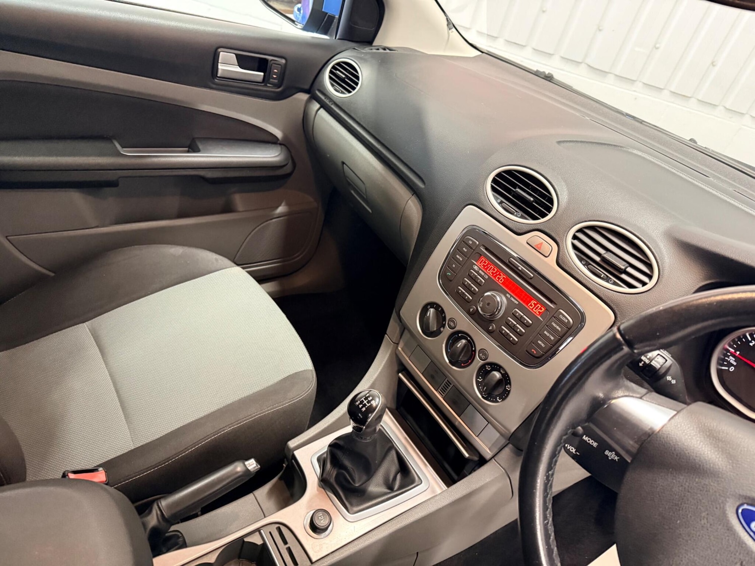 Used Ford Focus 2010 for sale - 77411274: Photo 23