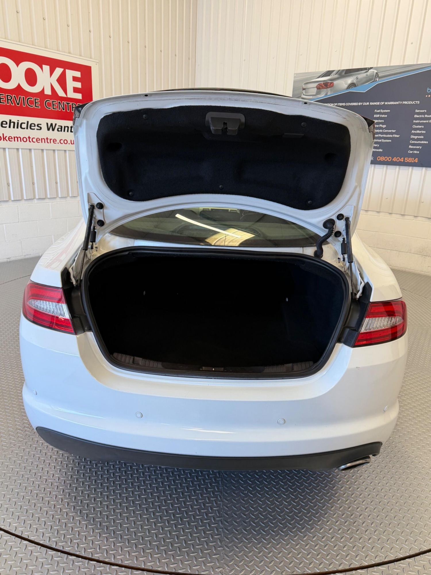 Used Jaguar XF 2012 for sale - 77738257: Photo 10