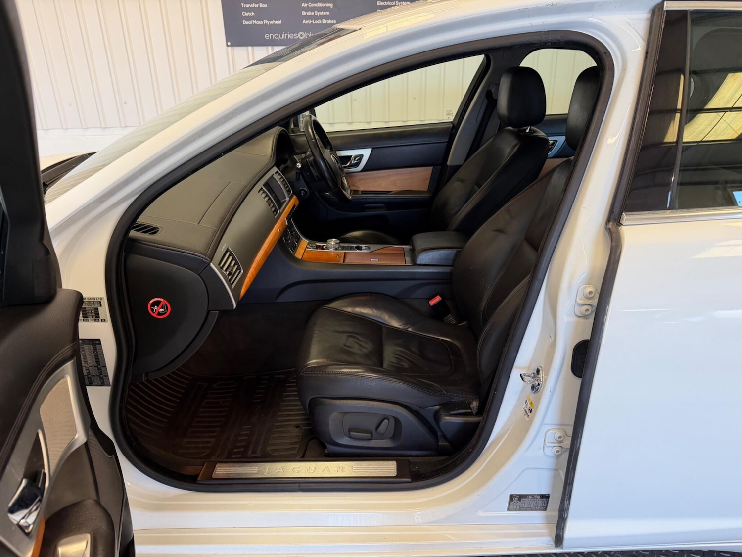 Used Jaguar XF 2012 for sale - 77738257: Photo 14