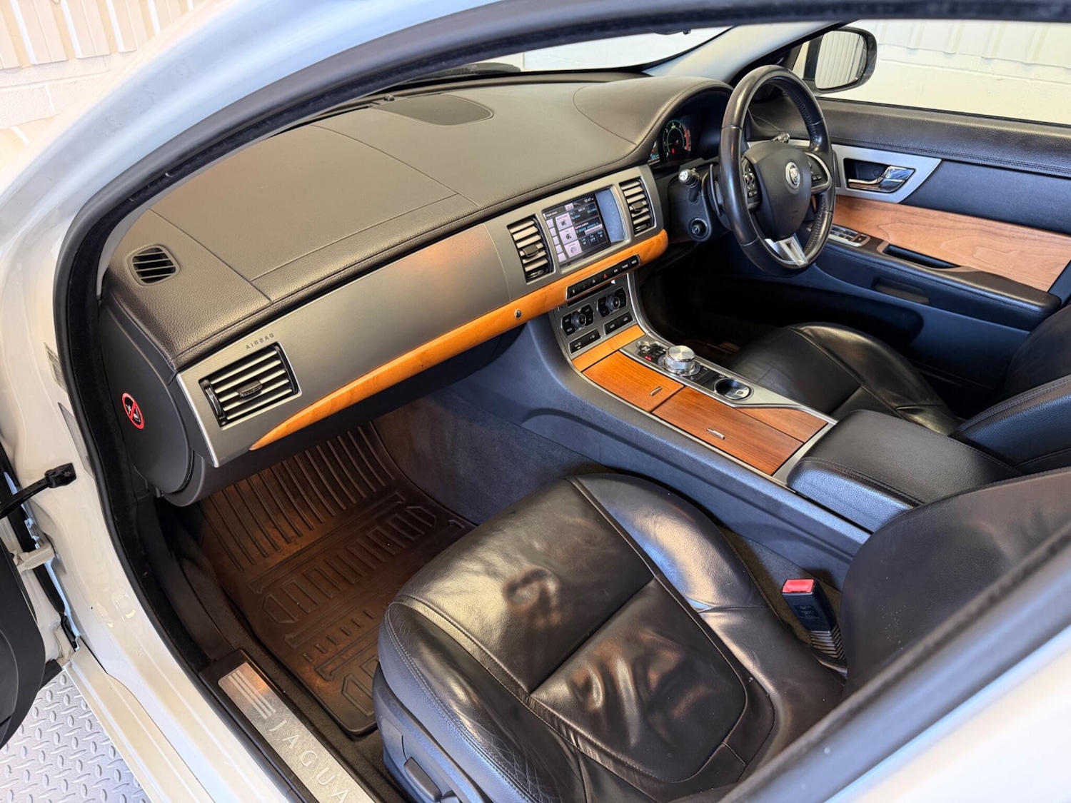 Used Jaguar XF 2012 for sale - 77738257: Photo 15