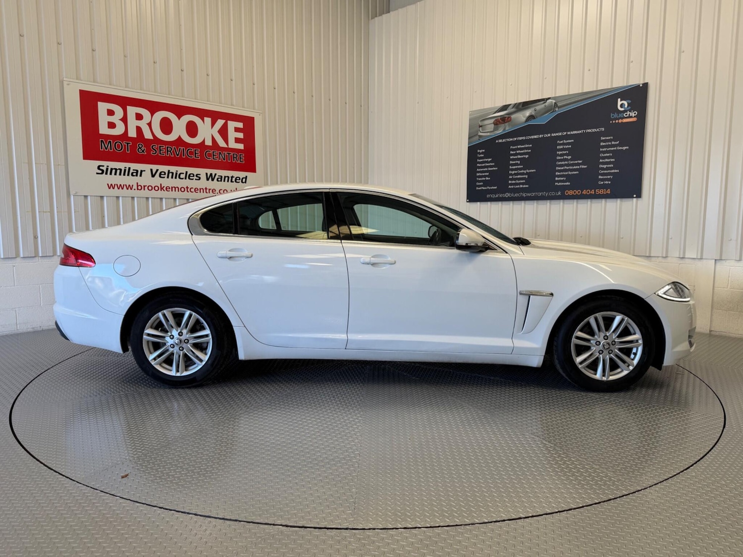 Used Jaguar XF 2012 for sale - 77738257: Photo 3