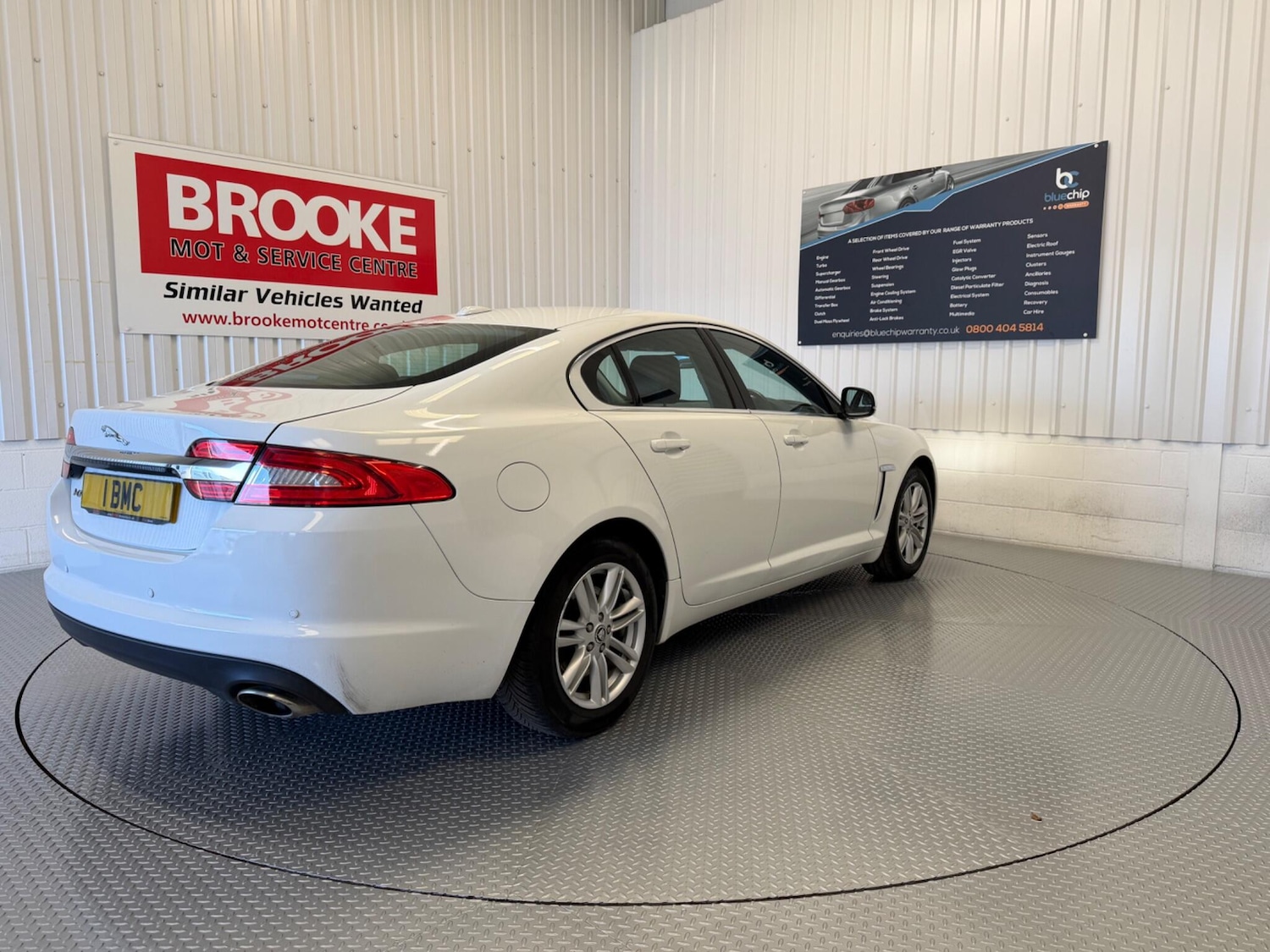 Used Jaguar XF 2012 for sale - 77738257: Photo 4