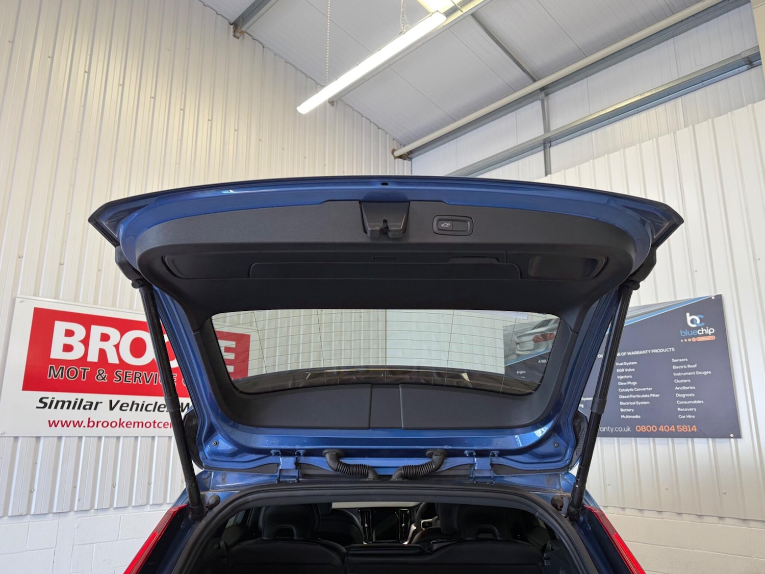 Used Volvo V60 2019 for sale - 76121421: Photo 14