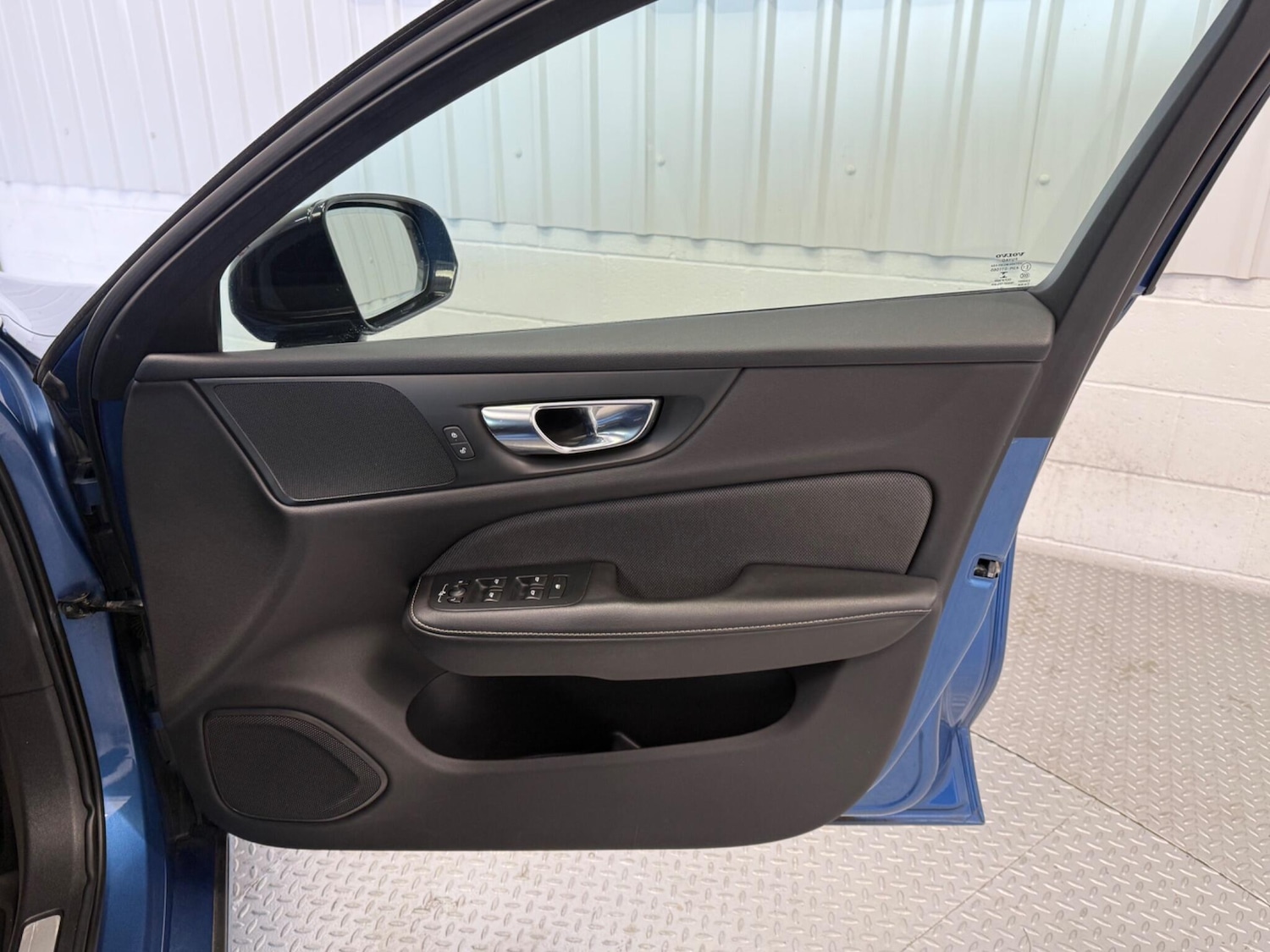 Used Volvo V60 2019 for sale - 76121421: Photo 17