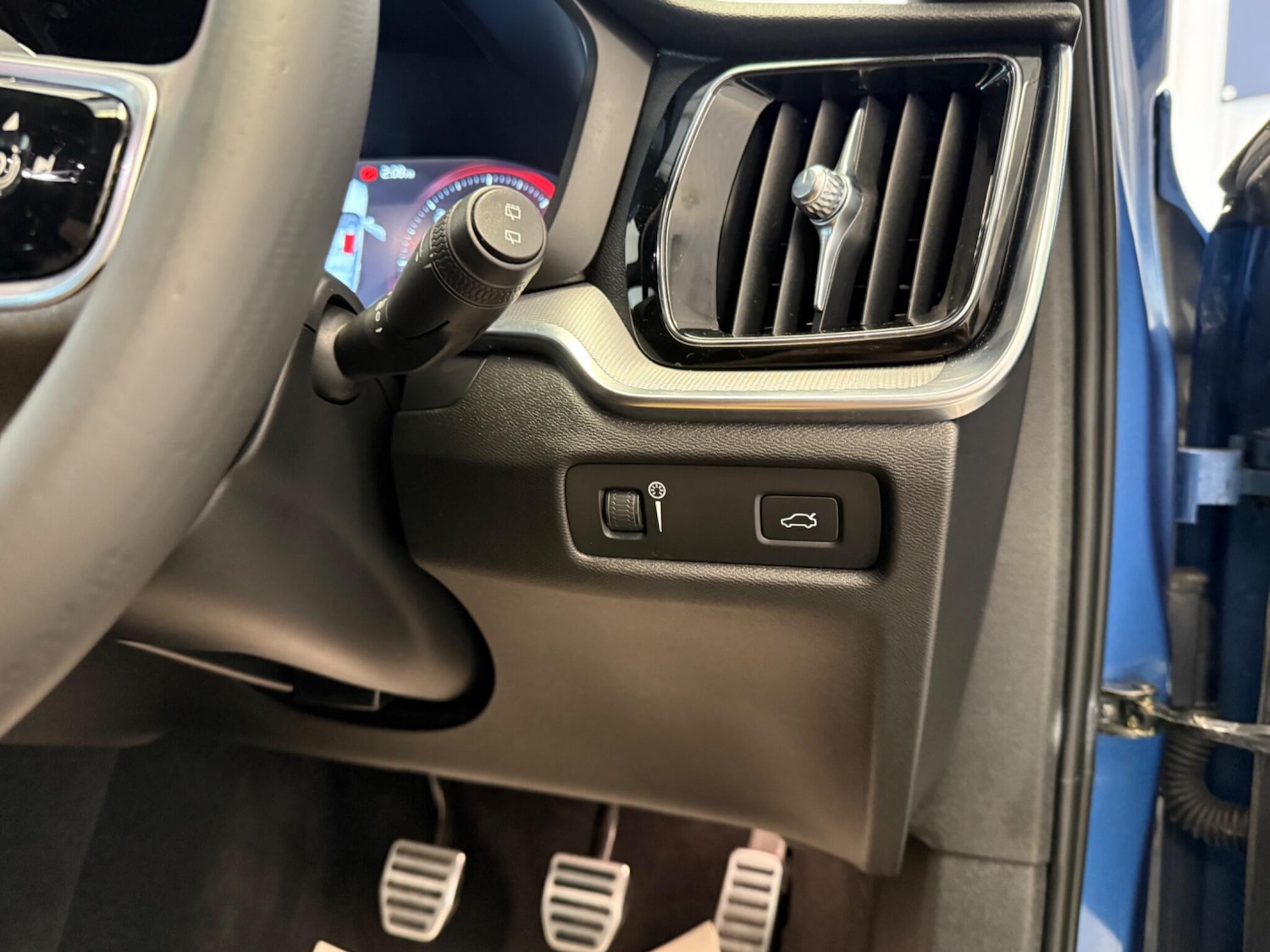 Used Volvo V60 2019 for sale - 76121421: Photo 28