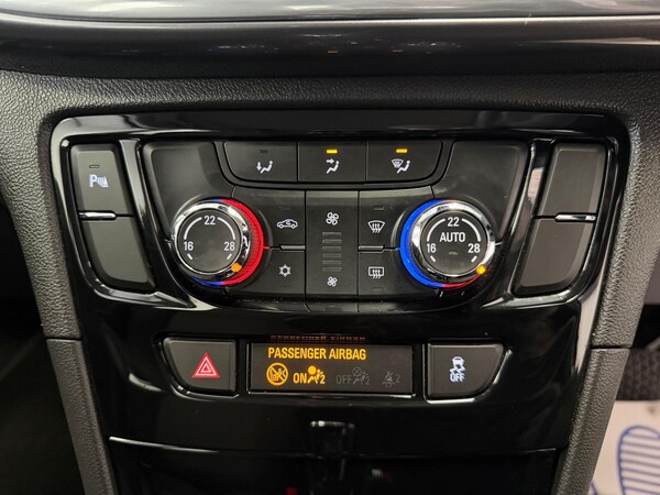 Used Vauxhall Mokka X 2018 for sale - 76240235: Photo 26