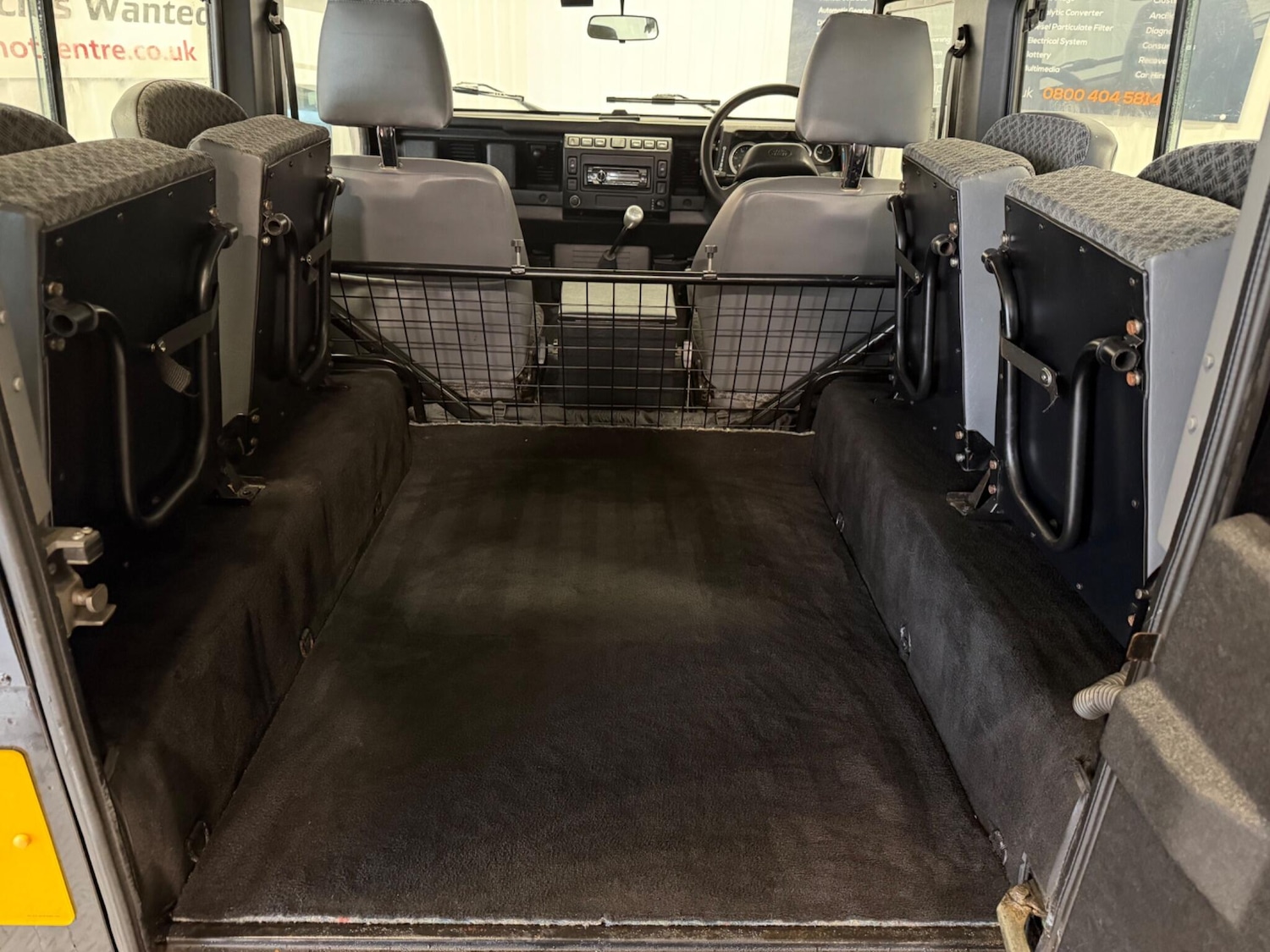 Used Land Rover Defender 90 for sale - 77510220: Photo 11