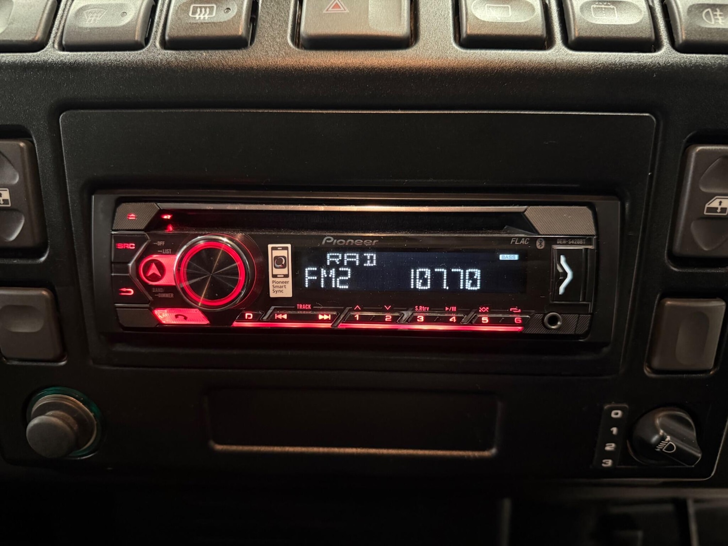 Used Land Rover Defender 90 for sale - 77510220: Photo 22