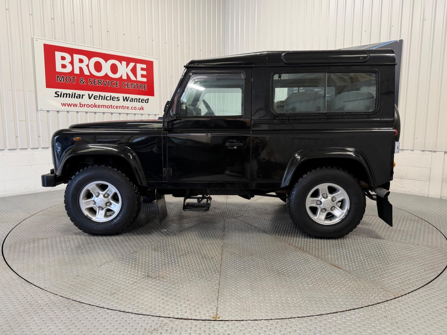 Used Land Rover Defender 90 for sale - 77510220: Photo 7