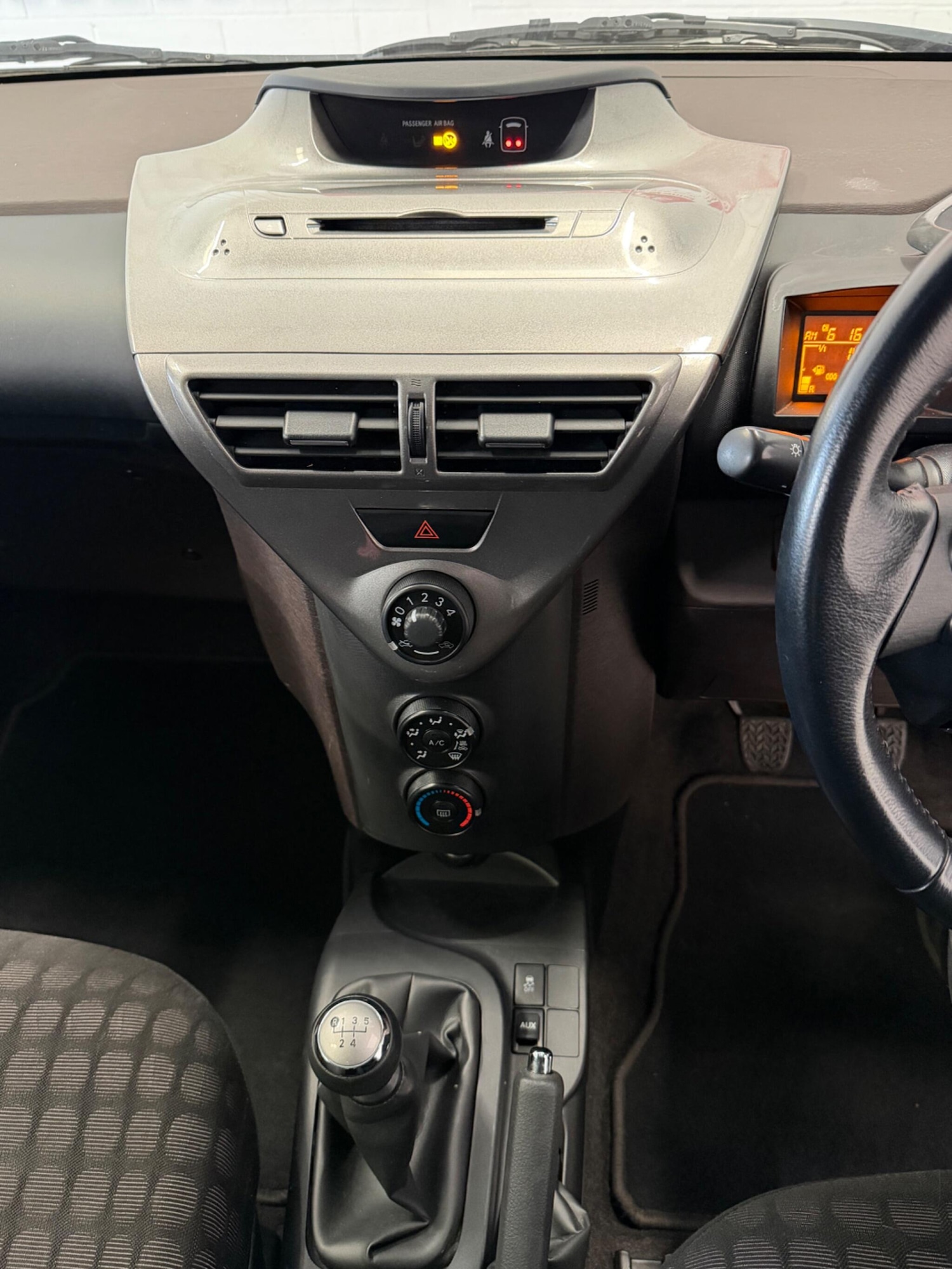 Used Toyota IQ 2009 for sale - 78100992: Photo 21