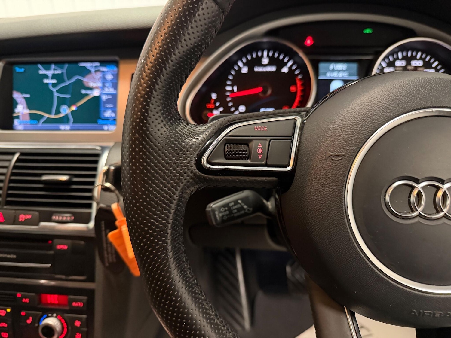 Used Audi Q7 2013 for sale - 76688599: Photo 26