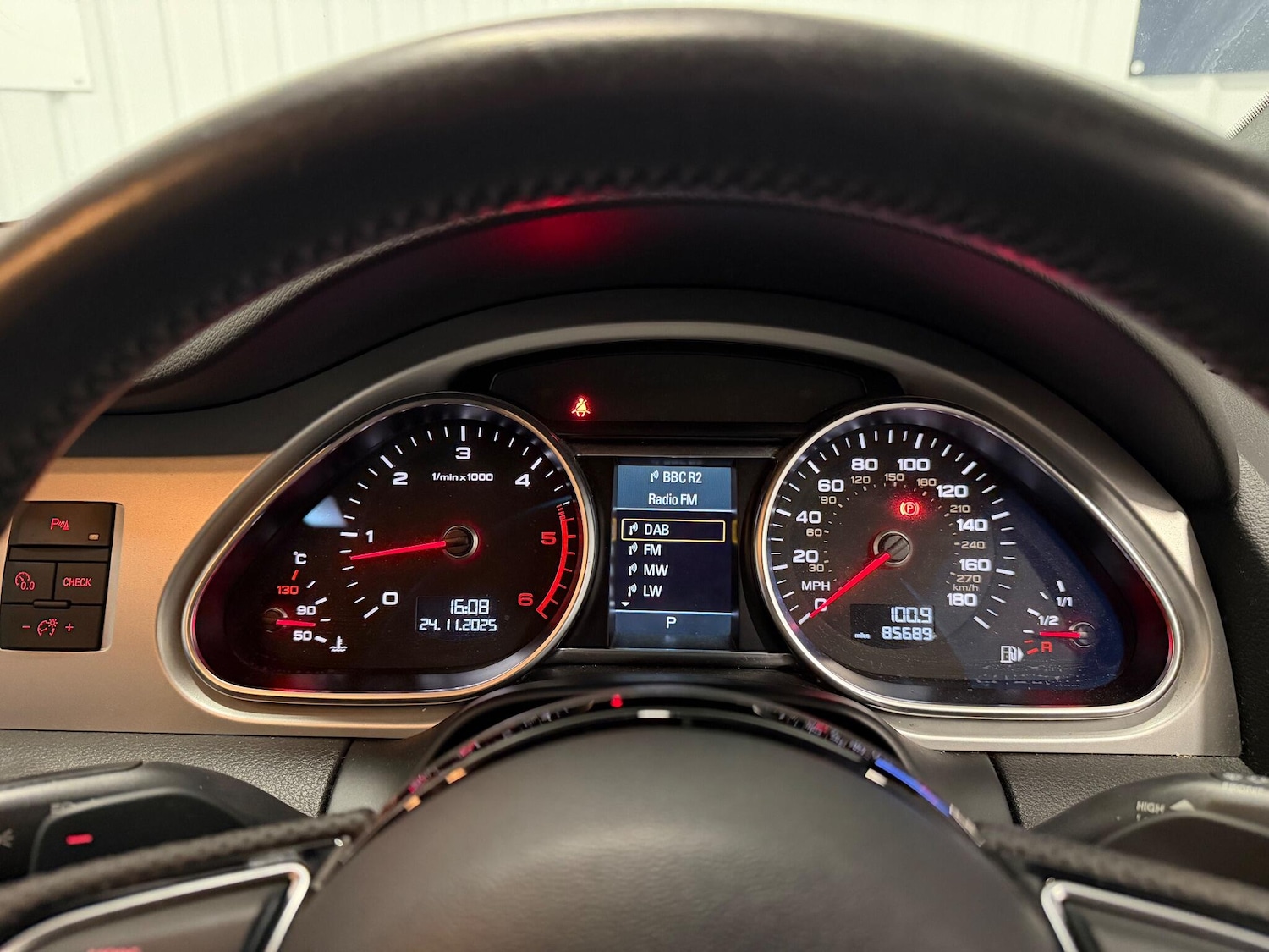 Used Audi Q7 2013 for sale - 76688599: Photo 28