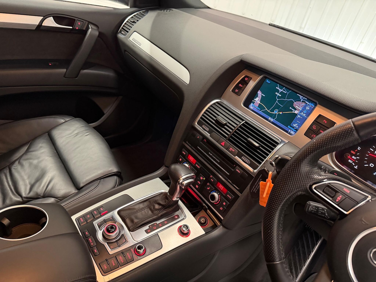 Used Audi Q7 2013 for sale - 76688599: Photo 30