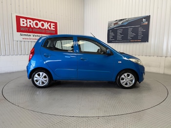 Used Hyundai i10 2011 for sale - 79362400: Photo