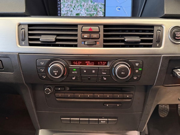 Used BMW 3 Series 2010 for sale - 76085282: Photo 28