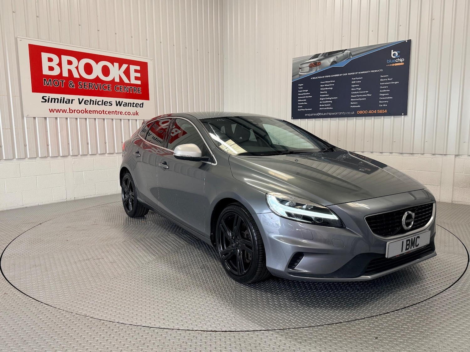 Used Volvo V40 2018 for sale - 76633705: Photo 1