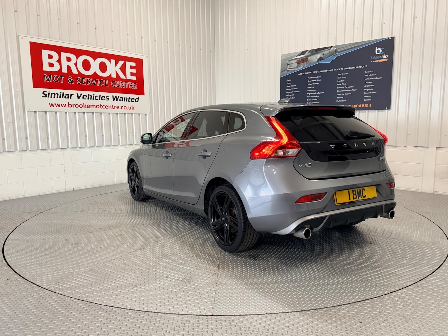 Used Volvo V40 2018 for sale - 76633705: Photo 11