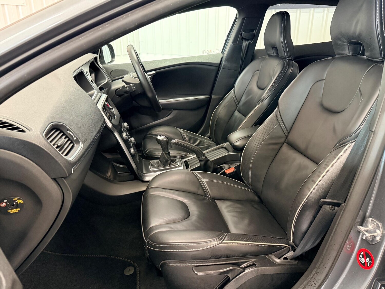 Used Volvo V40 2018 for sale - 76633705: Photo 14