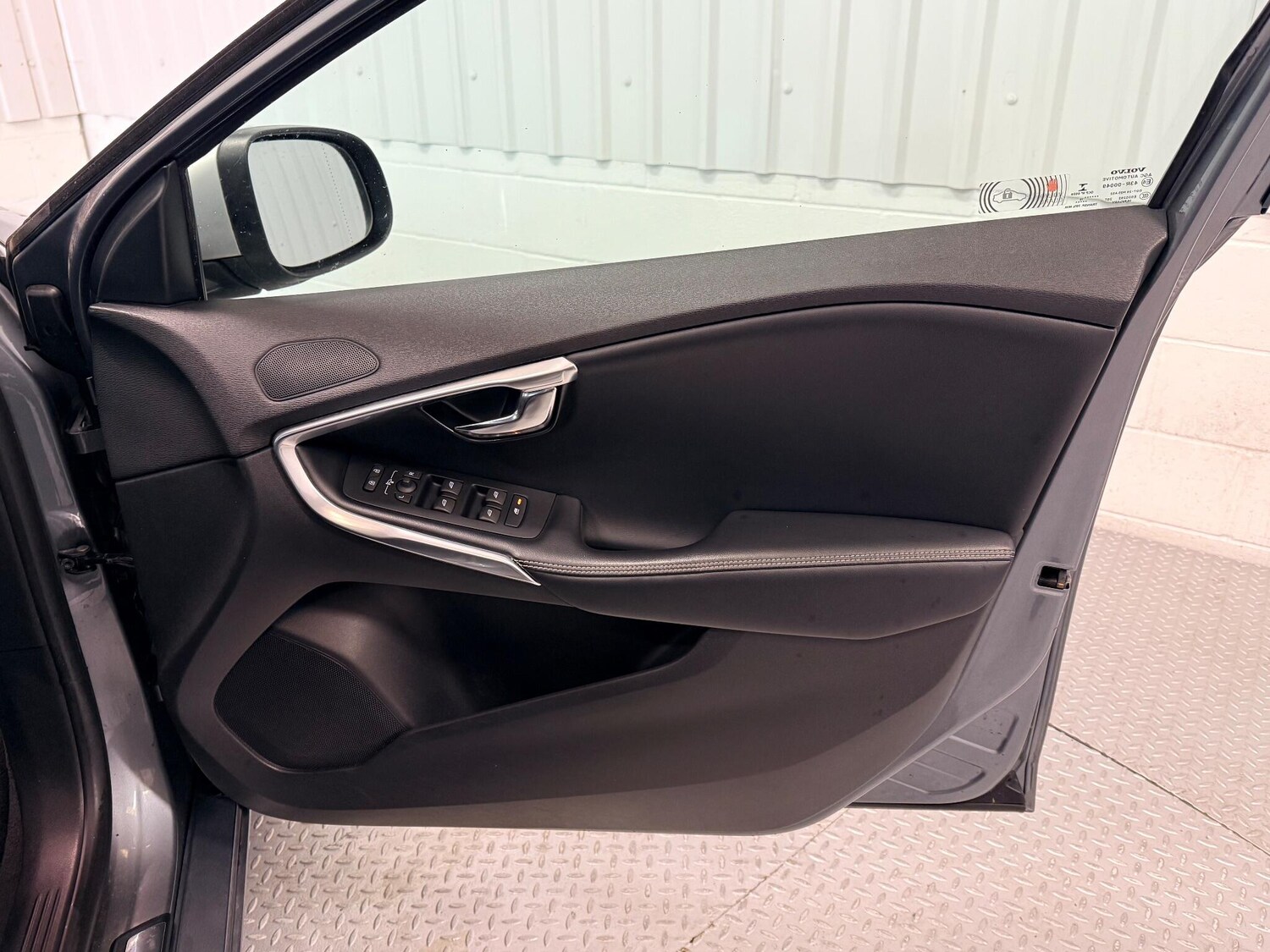 Used Volvo V40 2018 for sale - 76633705: Photo 19