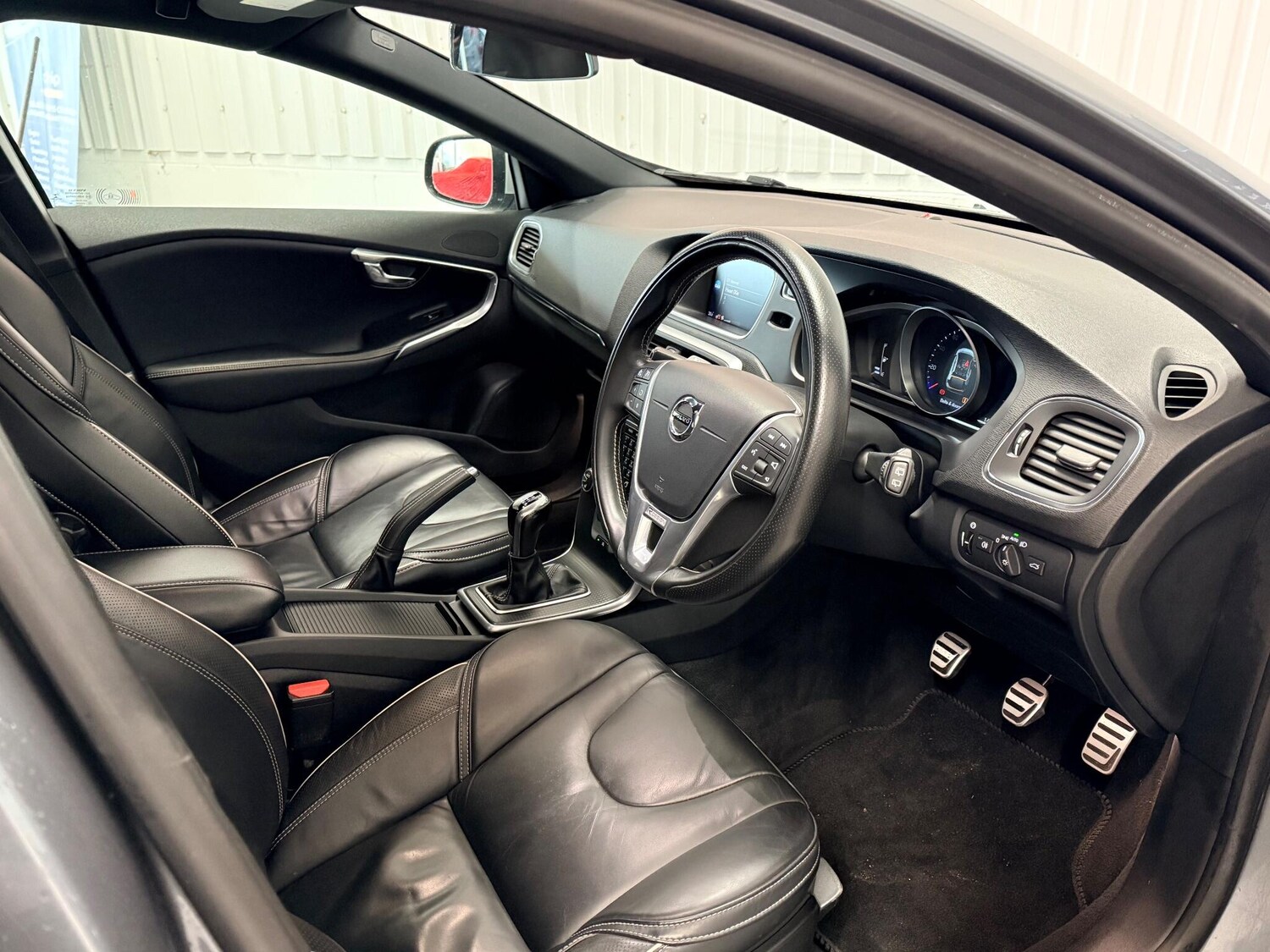 Used Volvo V40 2018 for sale - 76633705: Photo 23