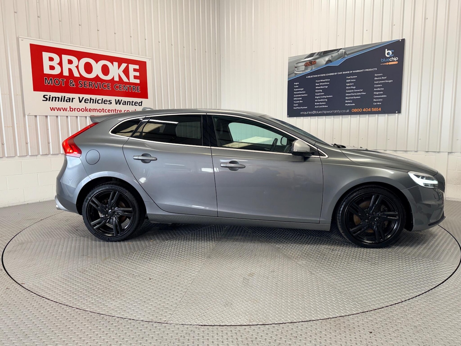 Used Volvo V40 2018 for sale - 76633705: Photo 6