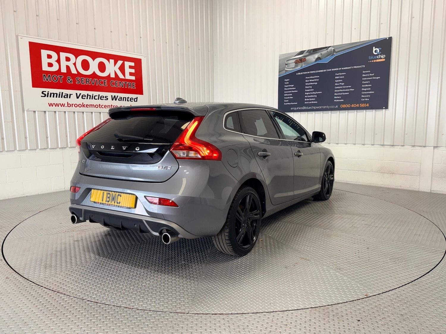 Used Volvo V40 2018 for sale - 76633705: Photo 7