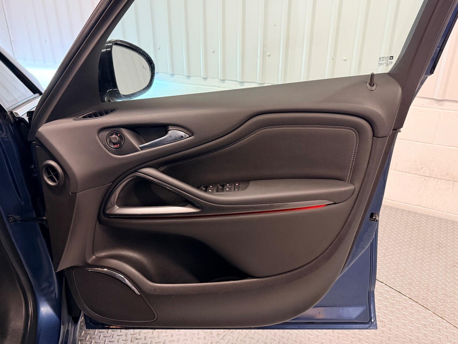 Used Vauxhall Zafira 2015 for sale - 77722736: Photo 26