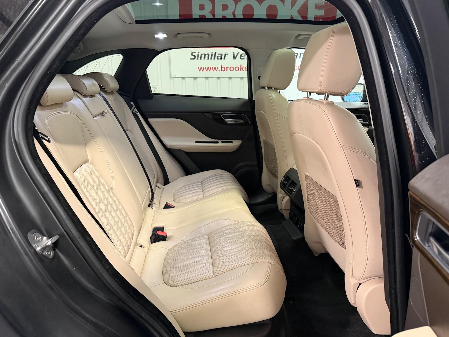 Used Jaguar F-Pace 2017 for sale - 76584237: Photo 13