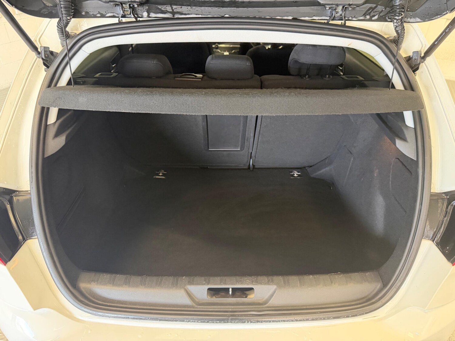 Used Peugeot 308 2016 for sale - 78019372: Photo 11