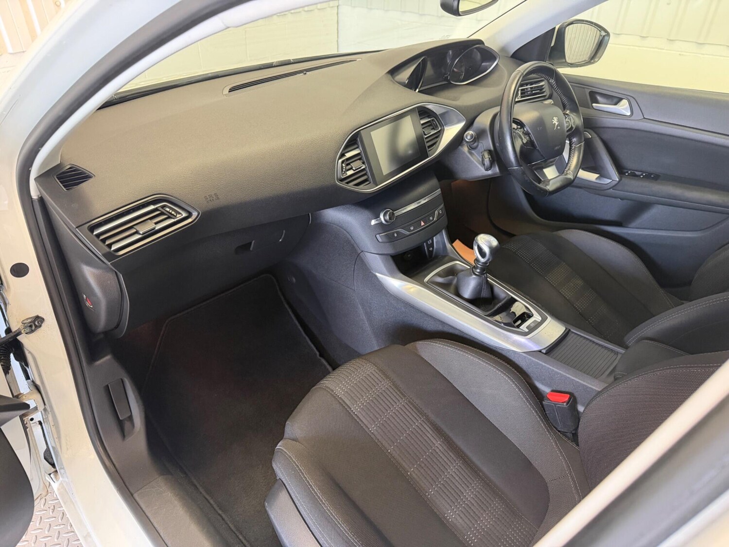 Used Peugeot 308 2016 for sale - 78019372: Photo 15