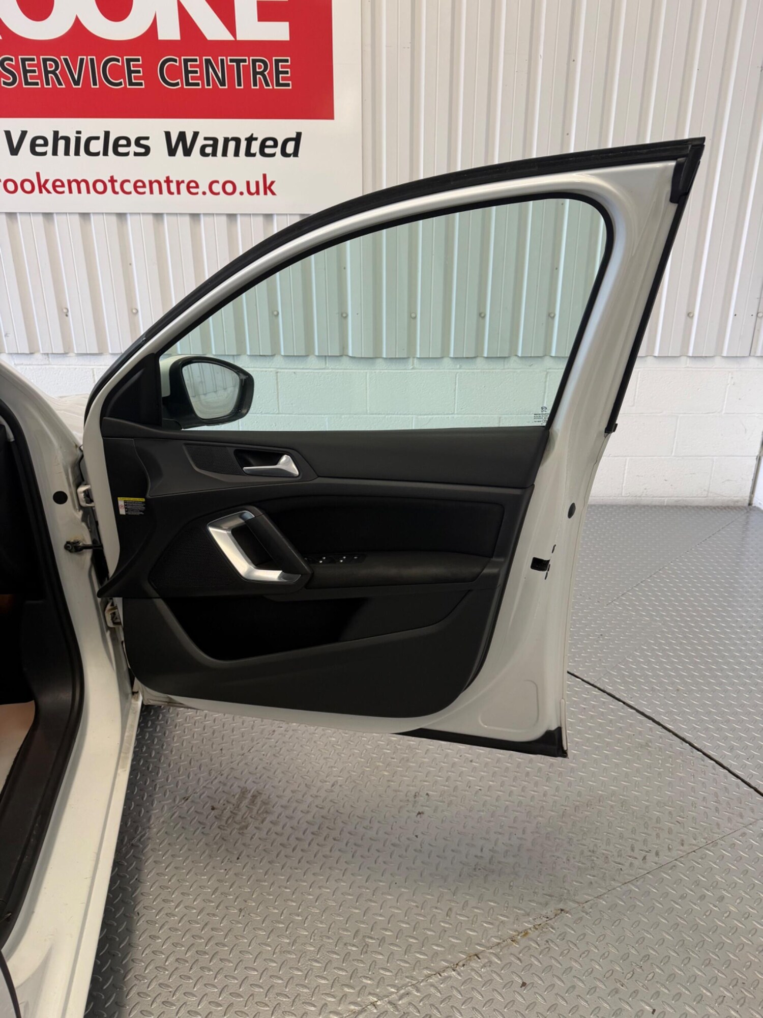 Used Peugeot 308 2016 for sale - 78019372: Photo 16