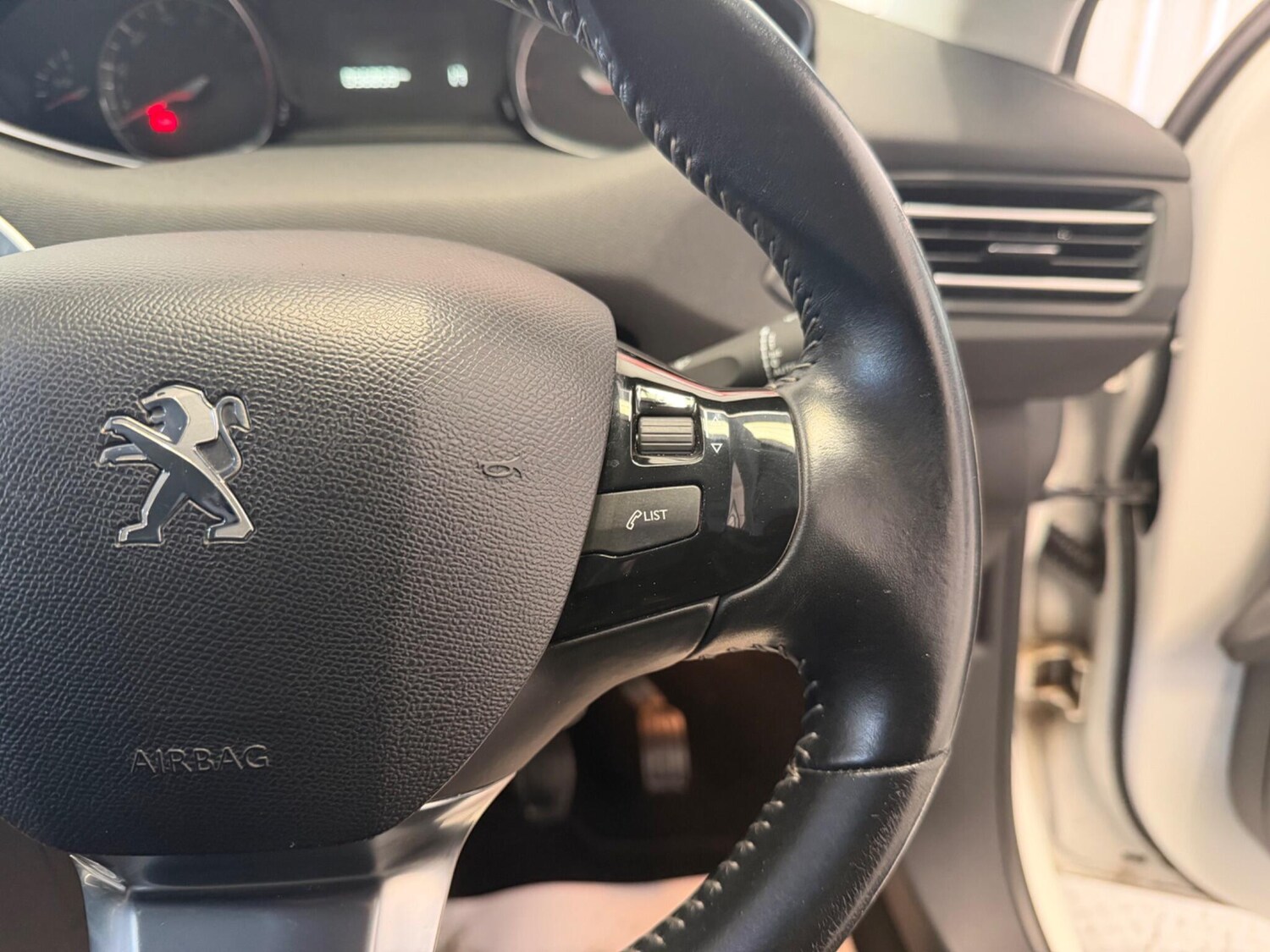 Used Peugeot 308 2016 for sale - 78019372: Photo 20