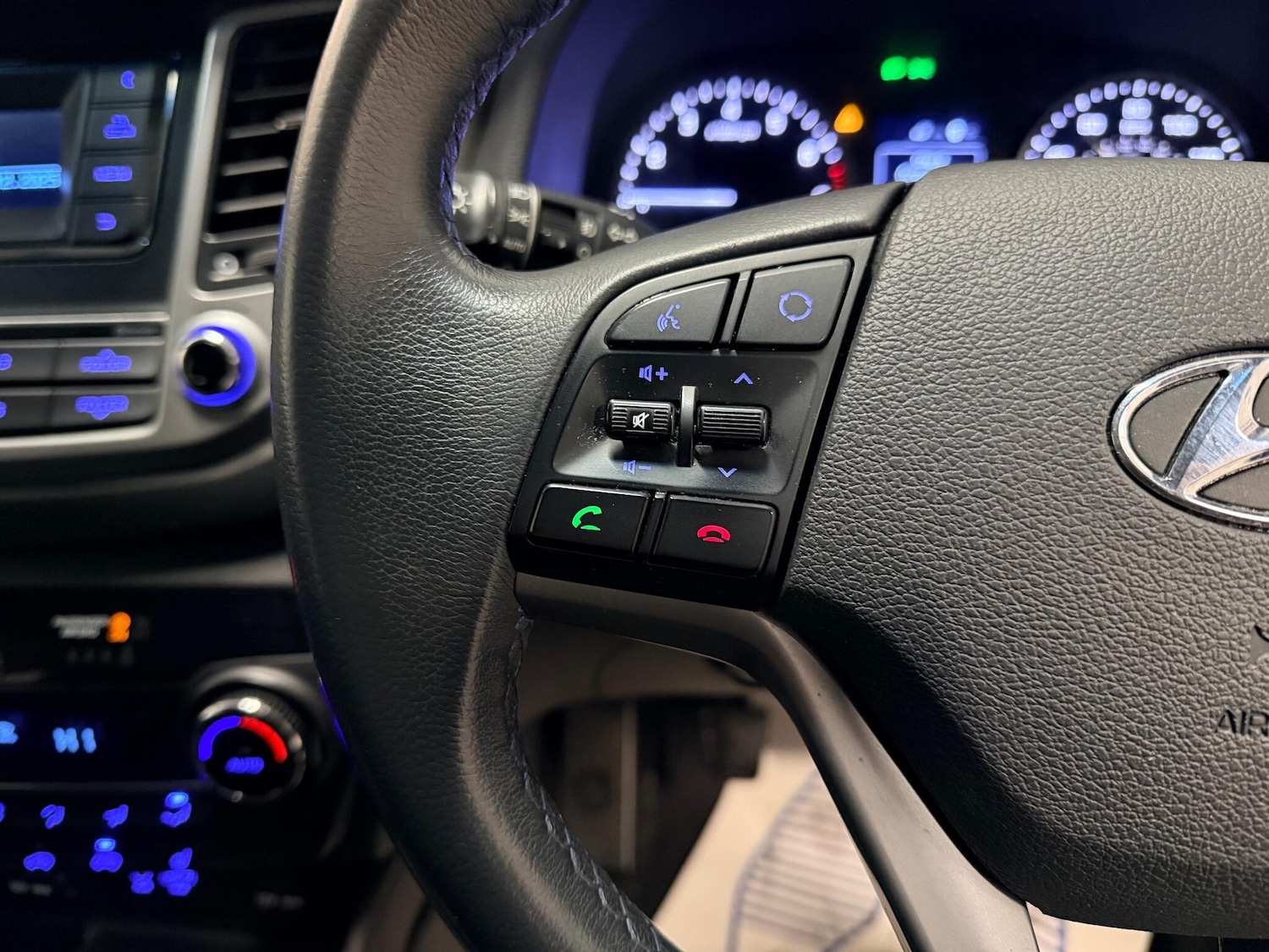 Used Hyundai TUCSON 2017 for sale - 76887291: Photo 24