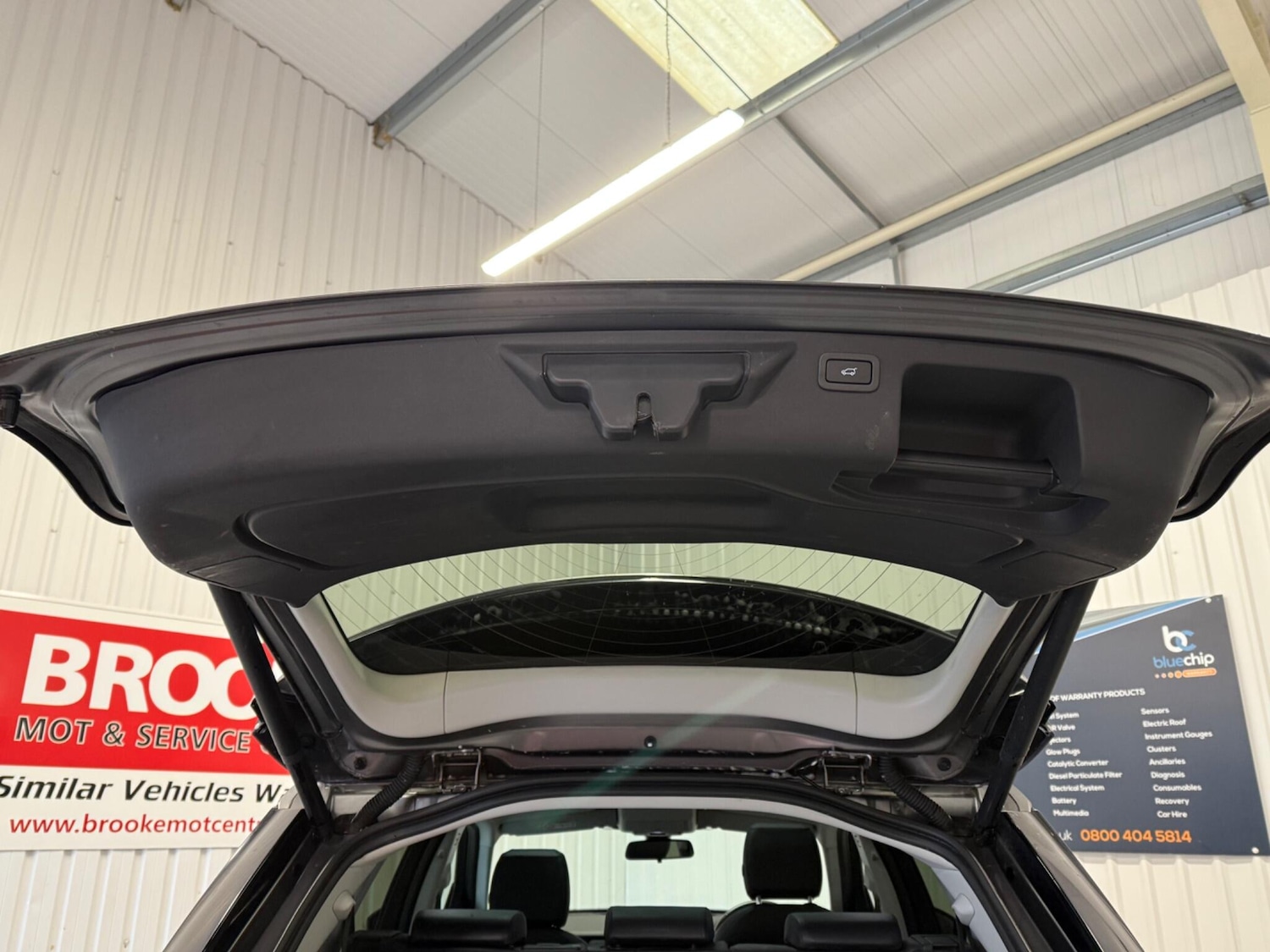 Used Land Rover Discovery Sport 2017 for sale - 76388512: Photo 19