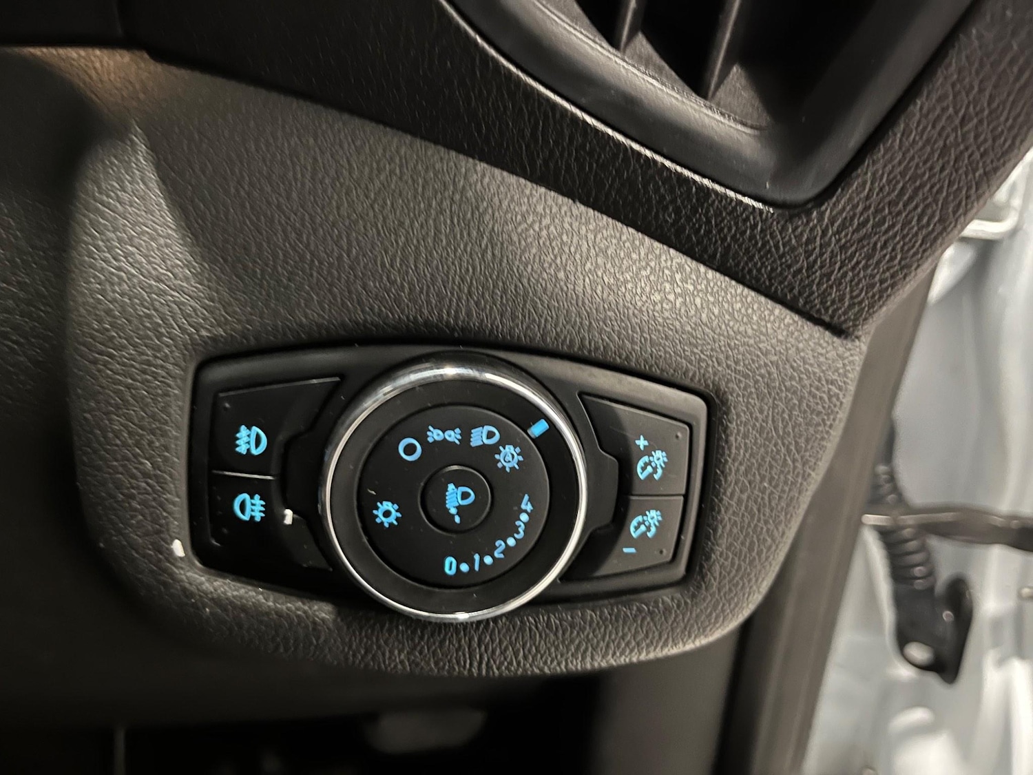 Used Ford Transit Connect 2015 for sale - 76801264: Photo 21