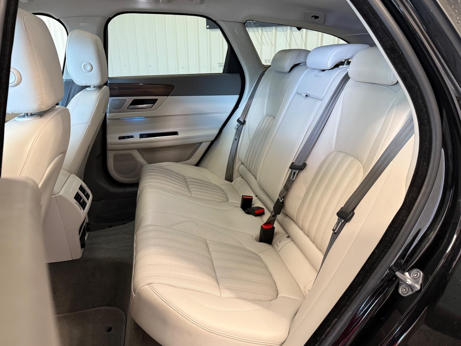 Used Jaguar XF 2018 for sale - 76349134: Photo 13