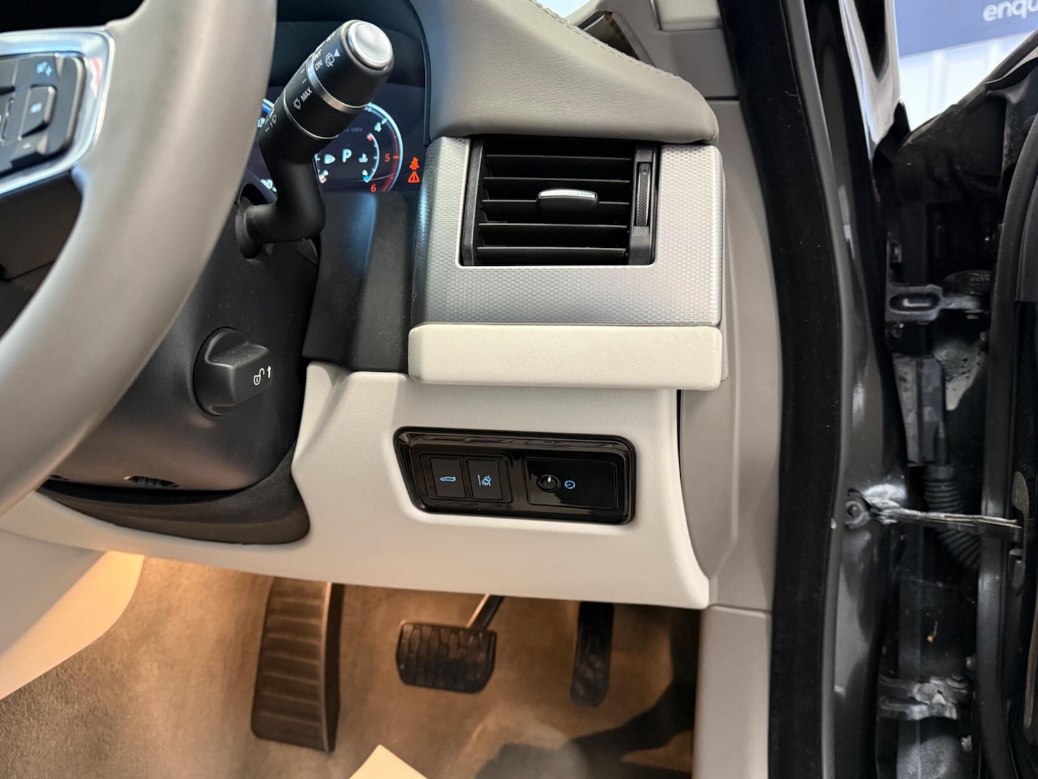 Used Jaguar XF 2018 for sale - 76349134: Photo 30
