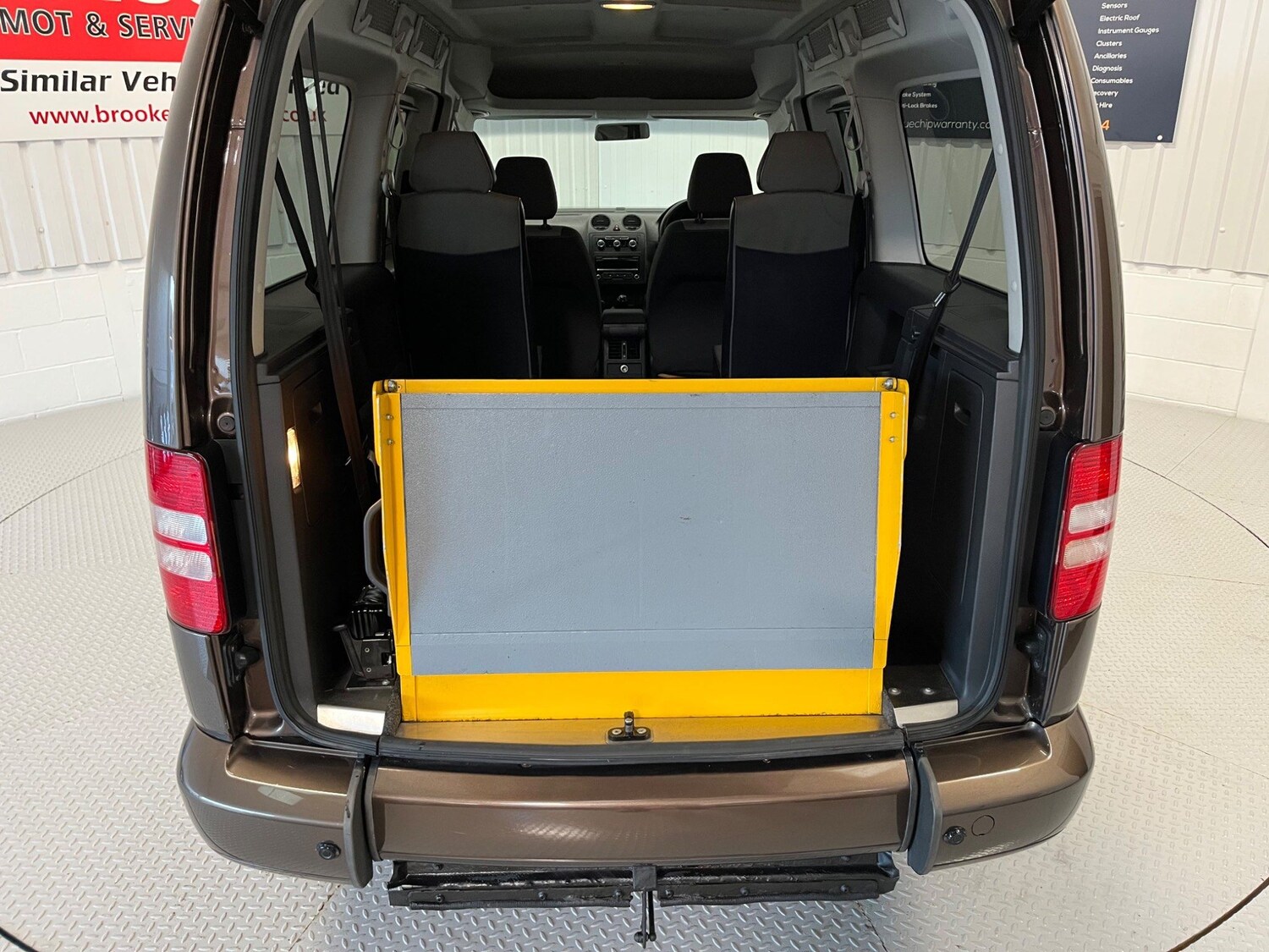 Used Volkswagen Caddy Maxi Life 2013 for sale - 77839304: Photo 11