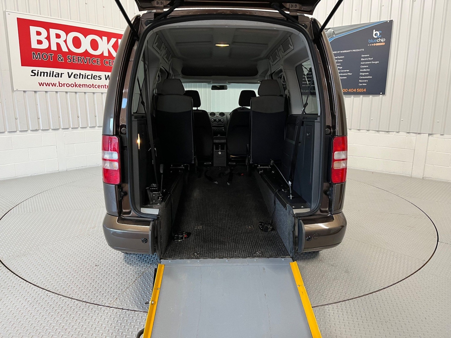 Used Volkswagen Caddy Maxi Life 2013 for sale - 77839304: Photo 9